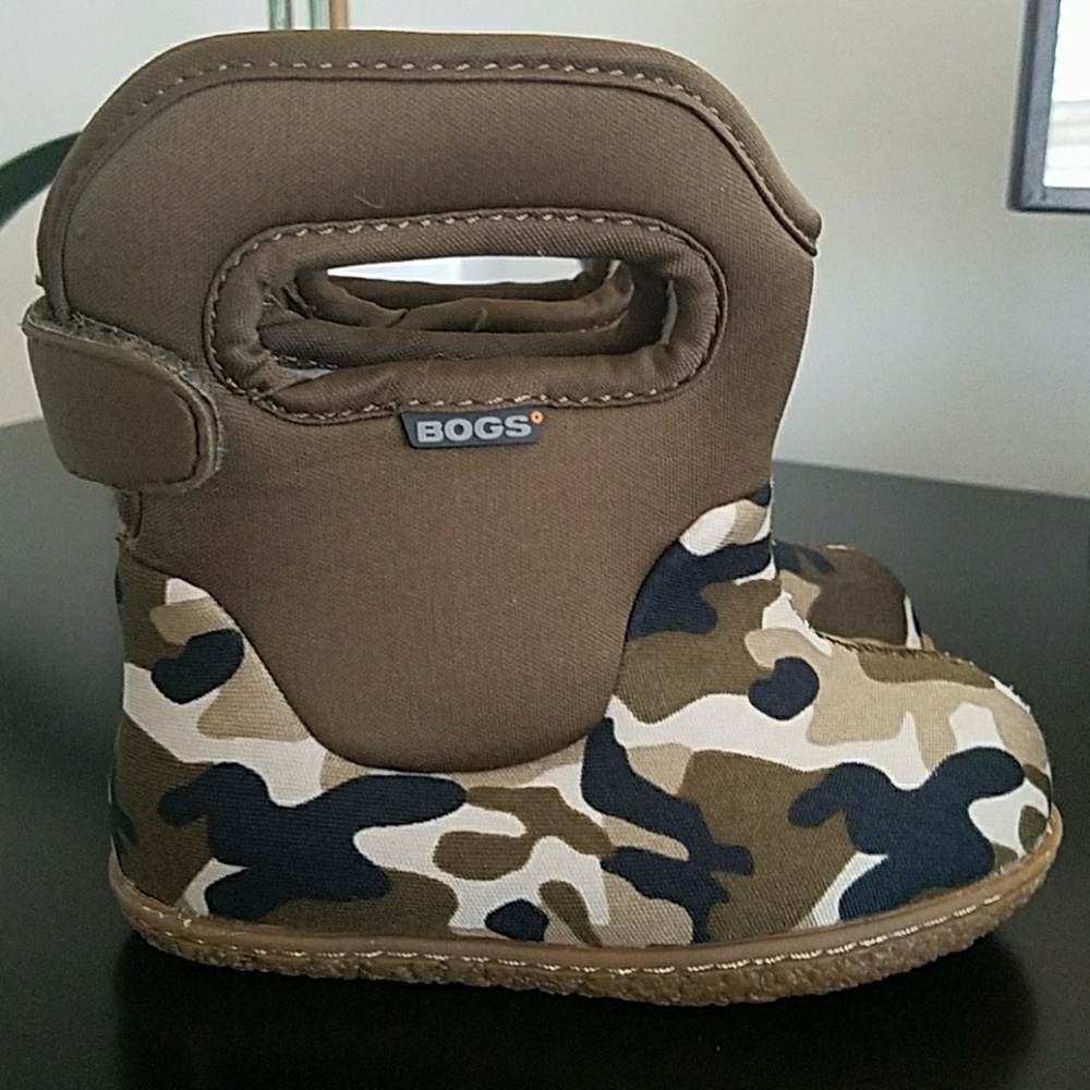 like new Bogs boots